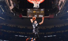 米兰体育-骑士绝杀马刺，陶汉林刷新纪录，当东方力量闪耀NBA赛场