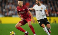 米兰真人-塞维利亚中场发挥出色，球队士气高涨的简单介绍