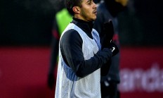 ac米兰下载-利物浦球员积极备战，团队目标明确的简单介绍