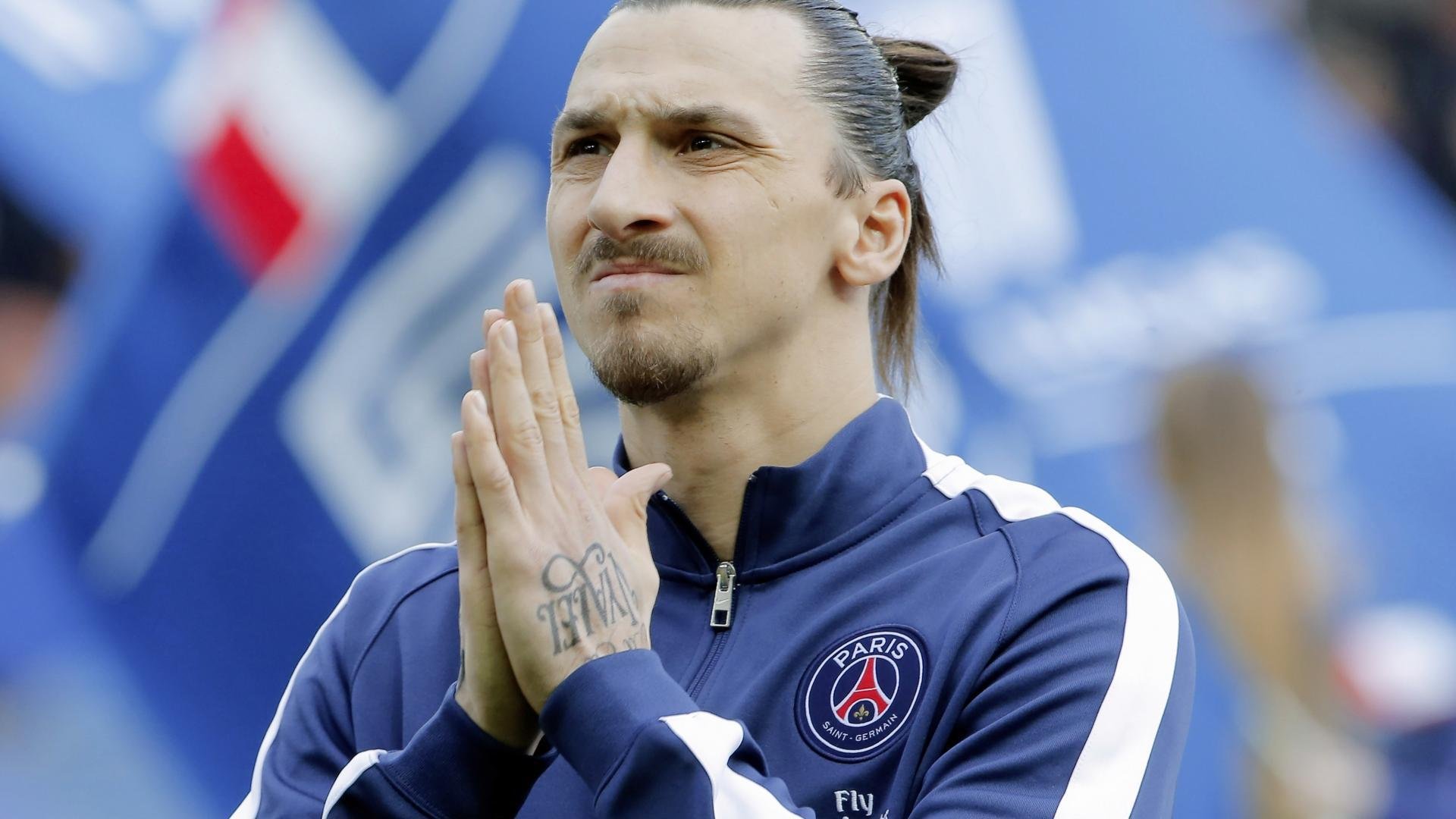安菲尔德的王冠，那一夜，詹姆斯用沉默撕裂英超的天平